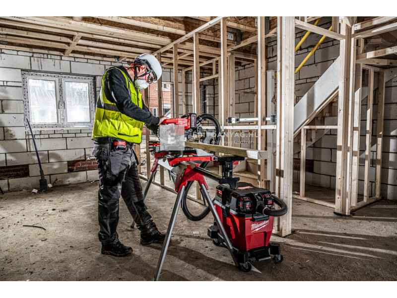 Milwaukee M18F2VC23L-0 akkumulátoros nedves-száraz porszívó