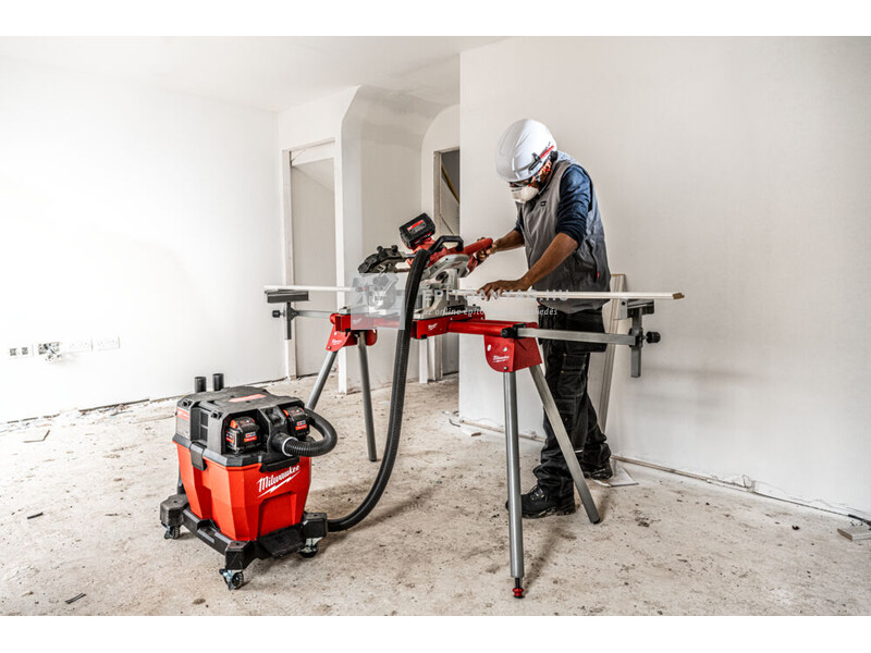 Milwaukee M18F2VC23L-0 akkumulátoros nedves-száraz porszívó