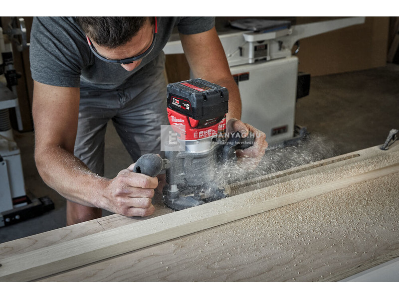 Milwaukee M18FTR8-0X élmaró