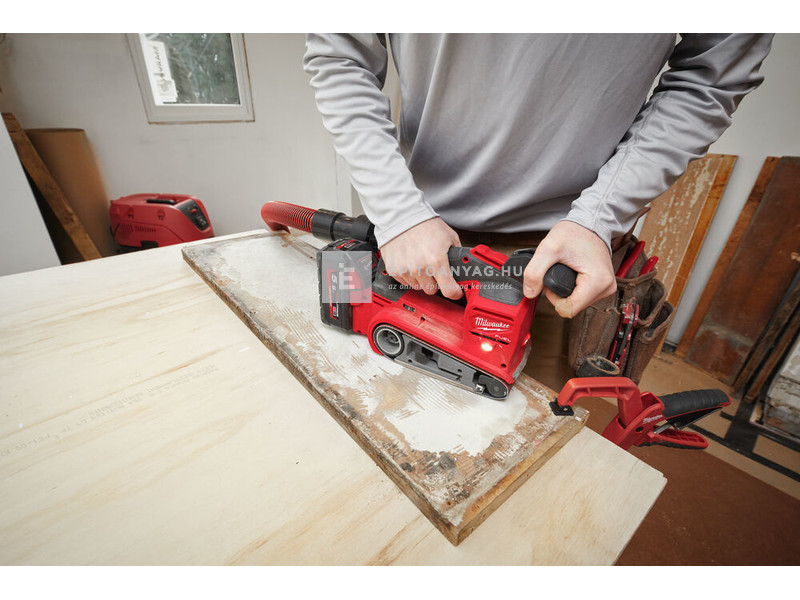 Milwaukee M18FBTS75-0 M18 FUEL™ 75 mm-es szalagcsiszoló