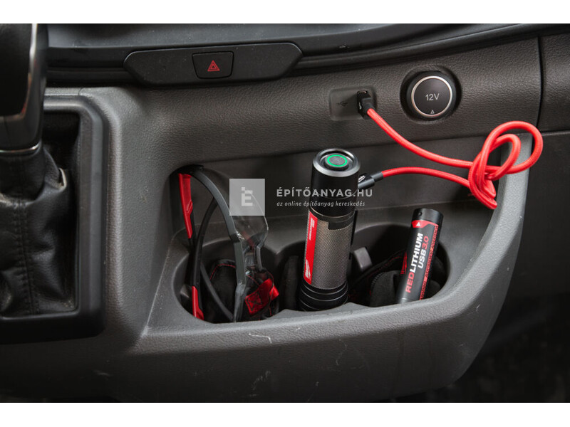 Milwaukee L4FL2000-301 USB újratölthető zseblámpa, 2000 lumen