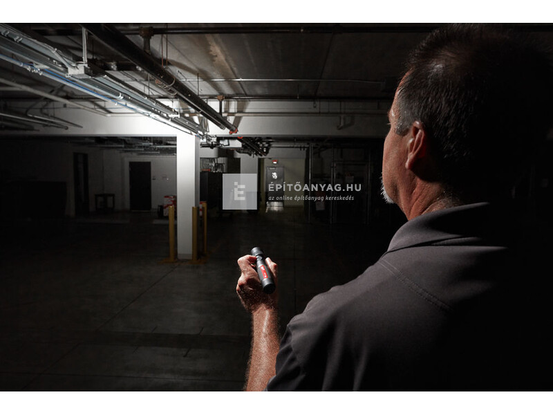 Milwaukee L4TMLED-301 USB újratölthető zseblámpa, 1100 lumen