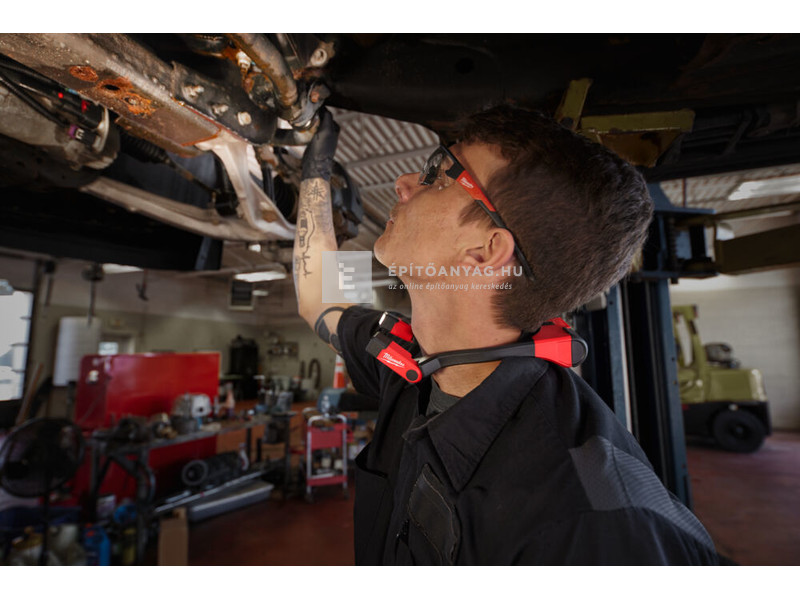 Milwaukee L4NL400-301 lámpa