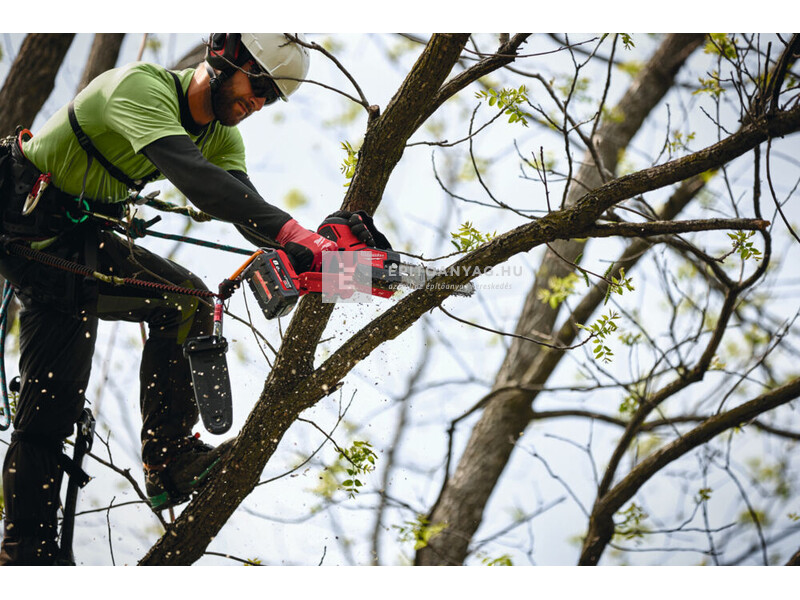 Milwaukee M18FHS20-552 ágvágó láncfűrész 20 cm