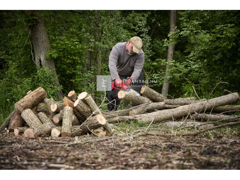 Milwaukee M18FHS20-552 ágvágó láncfűrész 20 cm