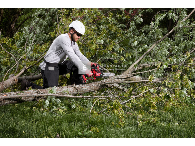 Milwaukee M18FHS20-552 ágvágó láncfűrész 20 cm