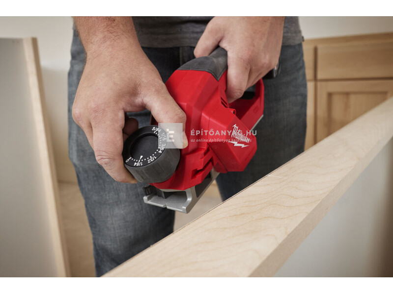 Milwaukee M12BLP-0X akkus, szénkefe nélküli gyalu