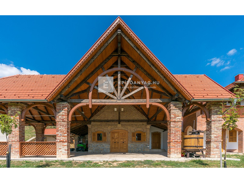 Tondach Pilis ívesvágású alapcserép téglavörös