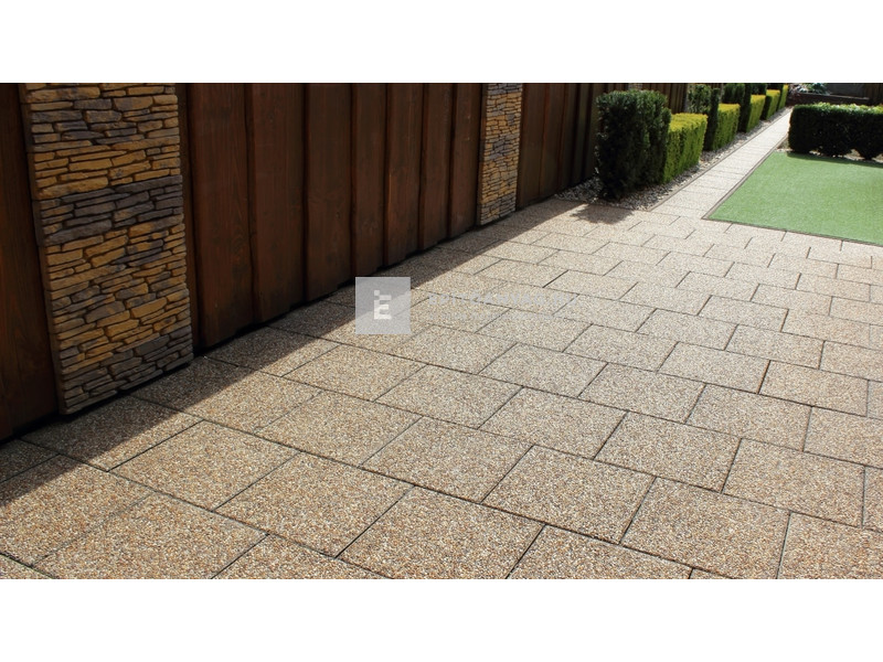 Semmelrock Picola kerti lap fövenybarna 40x40x3,8 cm