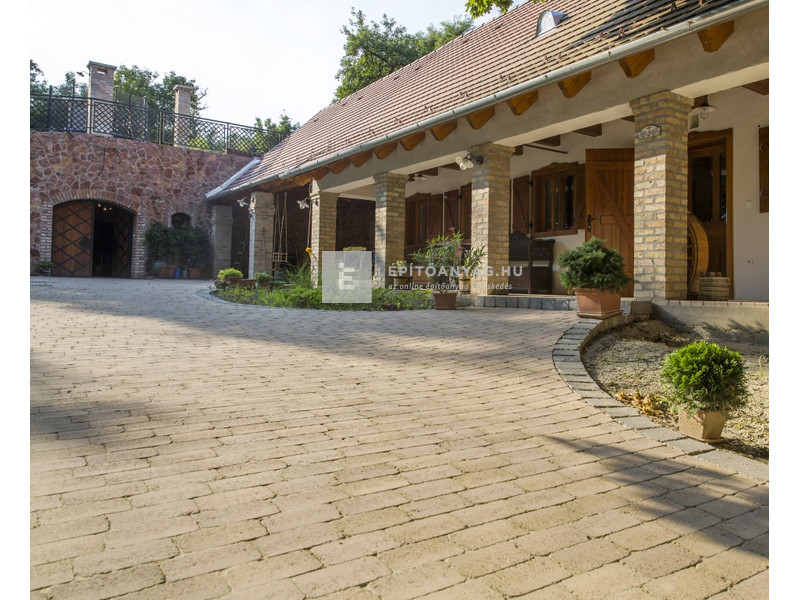 Leier Patio térkő és falazóelem antik, klinkersárga melírozott 12,4x25x5 cm