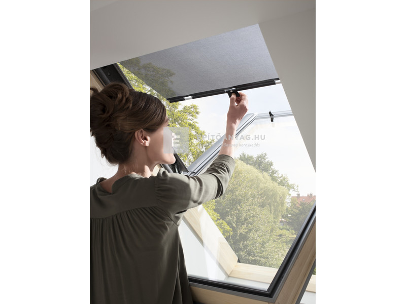 VELUX ROP 55 cm-es csomag: sötétkék fényszűrő kampós roletta és fekete hővédő roló