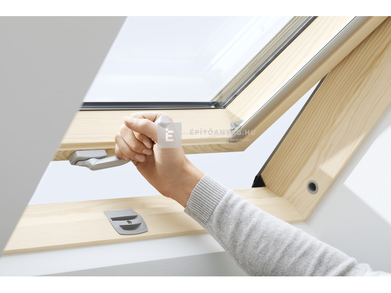 Velux GLL MK04 1061B Standard Plus ablak alsó kilinccsel, háromrétegű üveggel 78x98 cm