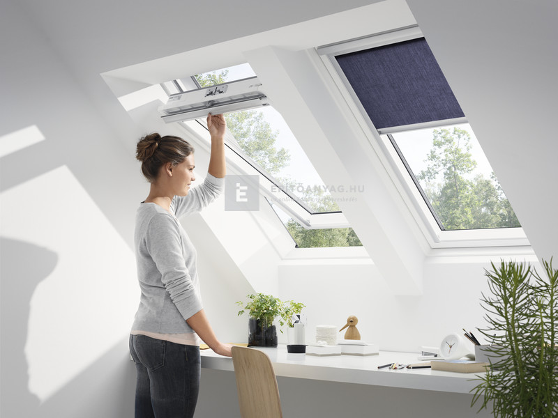 Velux GLU CK02 0051 Standard Tetőtéri ablak felső kilinccsel, edzett üveggel 55x78 cm